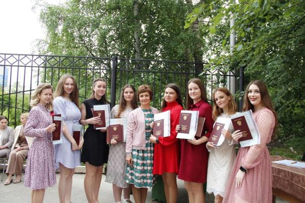 Вручение дипломов