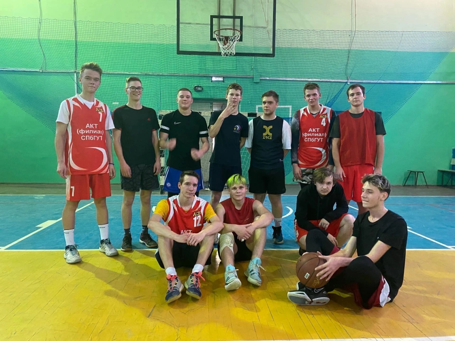 Товарищеская игра по баскетболу